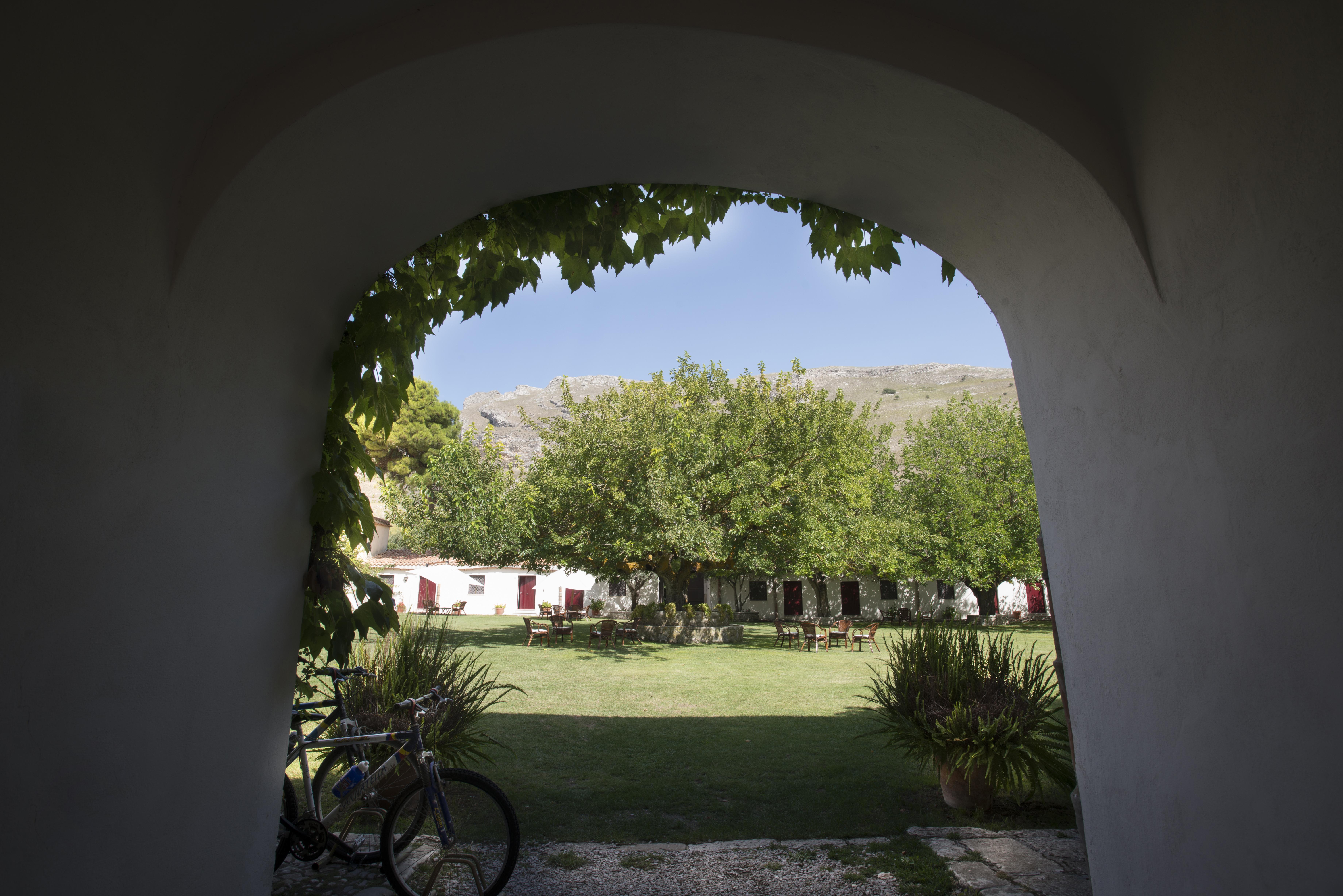 Masseria Rossella Piana Degli Albanesi Exterior foto